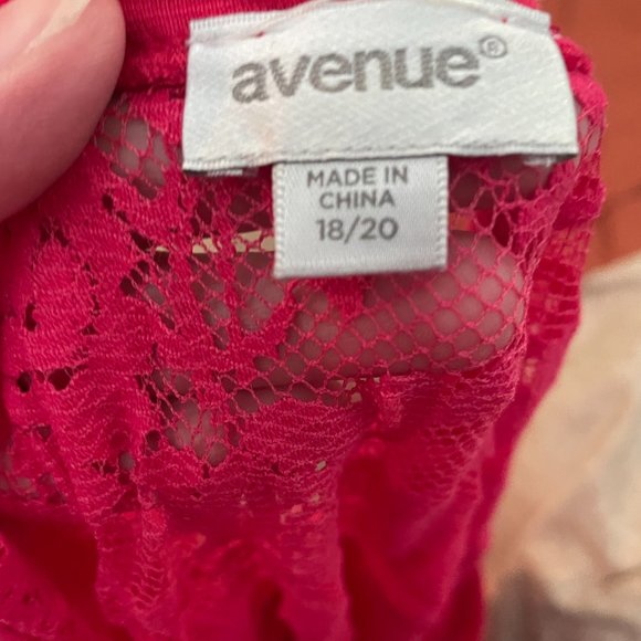 Women's Avenue Short Sleeve Top - Picture 3 of 4